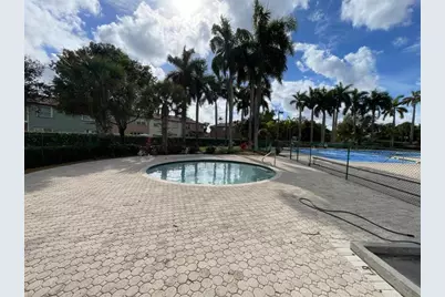 140 NW 151st Ave, Pembroke Pines, FL 33028 - Photo 24