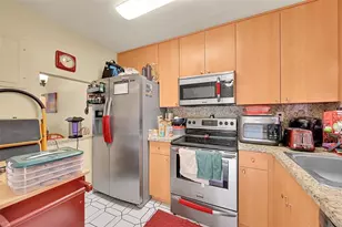 2811 N Pine Island Rd, Sunrise, FL 33322 - Photo 10