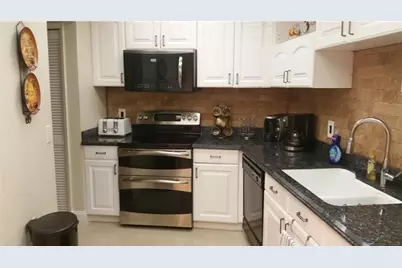 625 Oaks Drive #704, Pompano Beach, FL 33069 - Photo 1