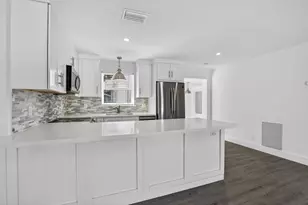 954 SE 7th St, Deerfield Beach, FL 33441 - Photo 6