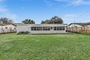 407 S Highland Dr, Hollywood, FL 33021 - Photo 16