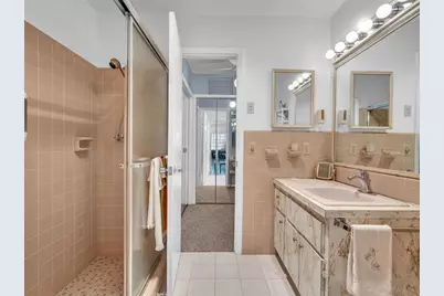 407 S Highland Dr, Hollywood, FL 33021 - Photo 14