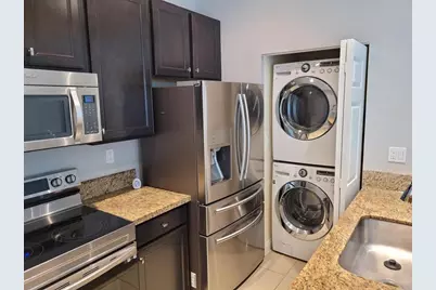 14648 SW 14th St, Pembroke Pines, FL 33027 - Photo 4