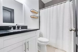 8211 NW 74th Ave, Tamarac, FL 33321 - Photo 26