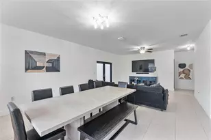 8211 NW 74th Ave, Tamarac, FL 33321 - Photo 6