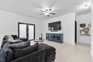 8211 NW 74th Ave, Tamarac, FL 33321 - Photo 8