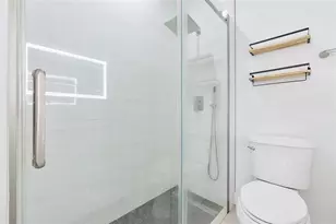 8211 NW 74th Ave, Tamarac, FL 33321 - Photo 18