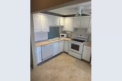 1889 S Ocean Dr, Unit #412, Hallandale Beach, FL 33009 - Photo 2