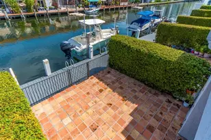 3827 NE 166th St, North Miami Beach, FL 33160 - Photo 26