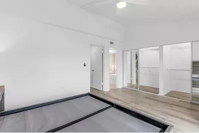 3827 NE 166th St, North Miami Beach, FL 33160 - Photo 22