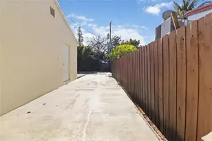 500 NE 61st Ct, Fort Lauderdale, FL 33334 - Photo 30