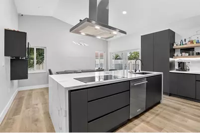 1051 NW 124th Ter, Sunrise, FL 33323 - Photo 24