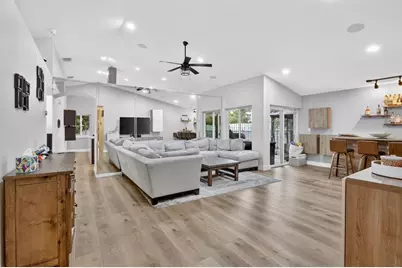 1051 NW 124th Ter, Sunrise, FL 33323 - Photo 18