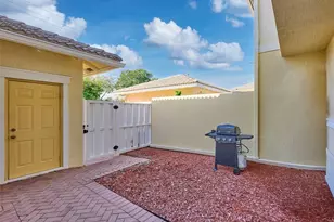 917 NW 18th Ave Unit #N/A, Boca Raton, FL 33486 - Photo 28