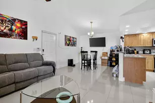 18840 NW 57th Ave, Hialeah, FL 33015 - Photo 14