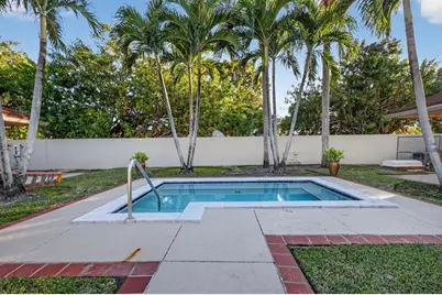 18840 NW 57th Ave, Unit #302, Hialeah, FL 33015 - Photo 10