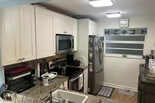 9520 Seagrape Dr, Davie, FL 33324 - Photo 4