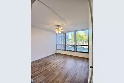 5951  Wellesley Park Dr, Unit #201, Boca Raton, FL 33433 - Photo 12