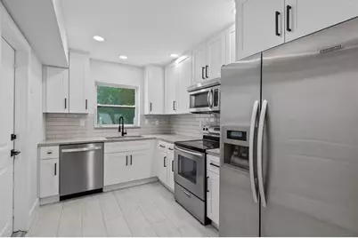 1339 NE 4 Ave, Unit #Upstairs, Fort Lauderdale, FL 33304 - Photo 2