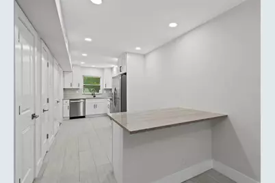 1339 NE 4 Ave, Unit #Upstairs, Fort Lauderdale, FL 33304 - Photo 4