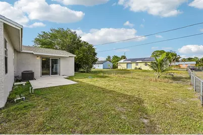 913 SE 8th St, Stuart, FL 34994 - Photo 28