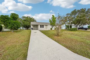 913 SE 8th St, Stuart, FL 34994 - Photo 2