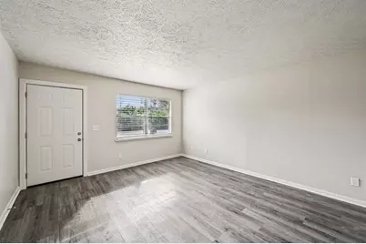 913 SE 8th St, Stuart, FL 34994 - Photo 6