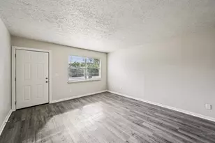 913 SE 8th St, Stuart, FL 34994 - Photo 6