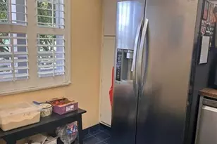 565 Oaks Ln, Pompano Beach, FL 33069 - Photo 2