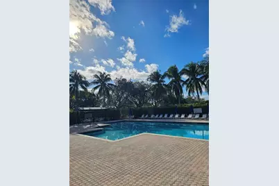 1498  Barcelona Way, Unit #3-21, Weston, FL 33327 - Photo 6