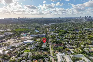 2124 NE 9th Ave, Wilton Manors, FL 33305 - Photo 30