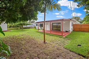 699 NE 40th St, Oakland Park, FL 33334 - Photo 30