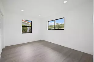 699 NE 40th St, Oakland Park, FL 33334 - Photo 20