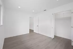 699 NE 40th St, Oakland Park, FL 33334 - Photo 22