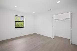 699 NE 40th St, Oakland Park, FL 33334 - Photo 24