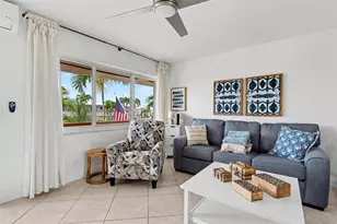 901 SW 11th Ave, Hallandale Beach, FL 33009 - Photo 8