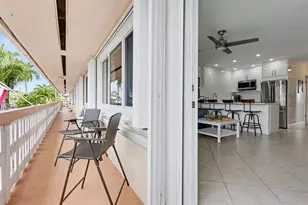 901 SW 11th Ave, Hallandale Beach, FL 33009 - Photo 2