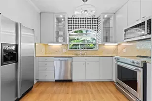 609 NE 9th Ave, Fort Lauderdale, FL 33304 - Photo 8