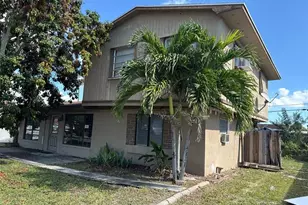 1390 SW 49th Terrace, Fort Lauderdale, FL 33317 - Photo 4