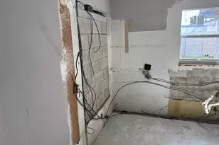 1390 SW 49th Terrace, Fort Lauderdale, FL 33317 - Photo 8