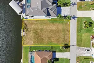 1912 SW 48th Ln, Cape Coral, FL 33914 - Photo 4