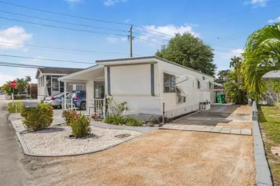 8573 SW 16th St, Davie, FL 33324 - Photo 12