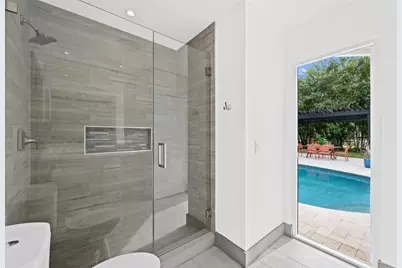 2711  Mayan Dr, Fort Lauderdale, FL 33316 - Photo 18