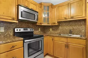 9081 Sunrise Lakes Blvd, Sunrise, FL 33322 - Photo 14