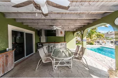 2732 NE 10th St, Pompano Beach, FL 33062 - Photo 8