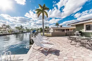 2732 NE 10th St, Pompano Beach, FL 33062 - Photo 12