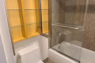 20100 W Country Club Dr, Aventura, FL 33180 - Photo 24