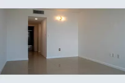 20100 W Country Club Dr, Unit #1007, Aventura, FL 33180 - Photo 18