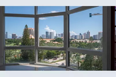 20100 W Country Club Dr, Unit #1007, Aventura, FL 33180 - Photo 6