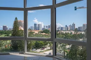 20100 W Country Club Dr, Aventura, FL 33180 - Photo 6